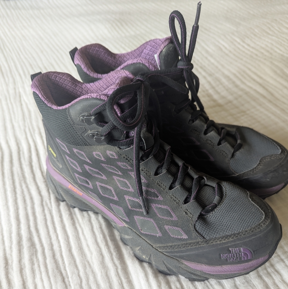 The North Face Women's Black and Purple Athletic Shoes Boots Size 8.5